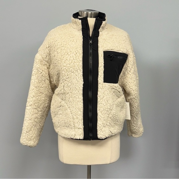NWT Z SUPPLY ZS On The Go Reversible Jacket Black Quilted & Ivory Teddy Size XS - Picture 7 of 15